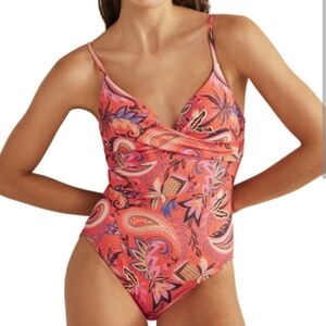 NWOT Boden Capri Cup Size Swimsuit US Size 38D | Fits like Size 14